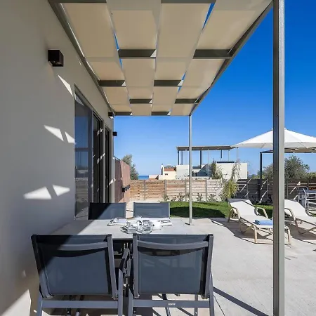 Stylish Vianello With Heated Pool And Bbq, Near וילה העיירה רתימנו