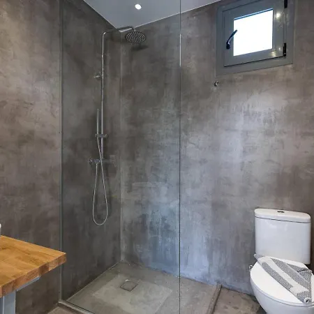 Stylish Vianello With Heated Pool And Bbq, Near וילה העיירה רתימנו