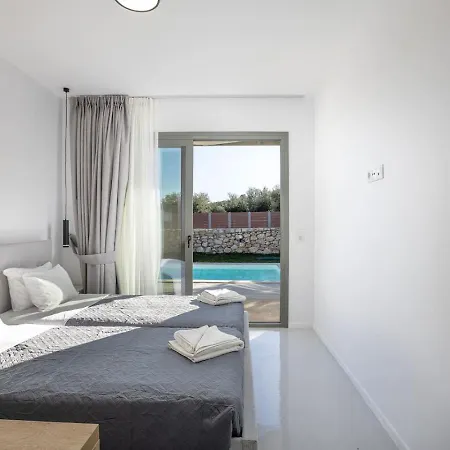 Stylish Vianello With Heated Pool And Bbq, Near העיירה רתימנו