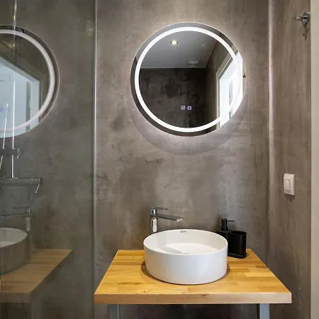 וילה Stylish Vianello With Heated Pool And Bbq, Near