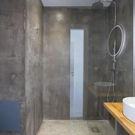 Stylish Vianello With Heated Pool And Bbq, Near *