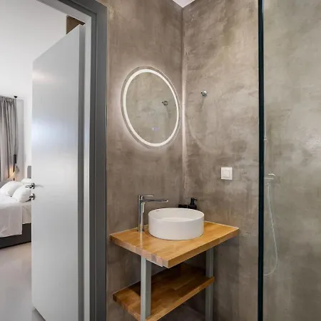 Stylish Vianello With Heated Pool And Bbq, Near 빌라 레팀노
